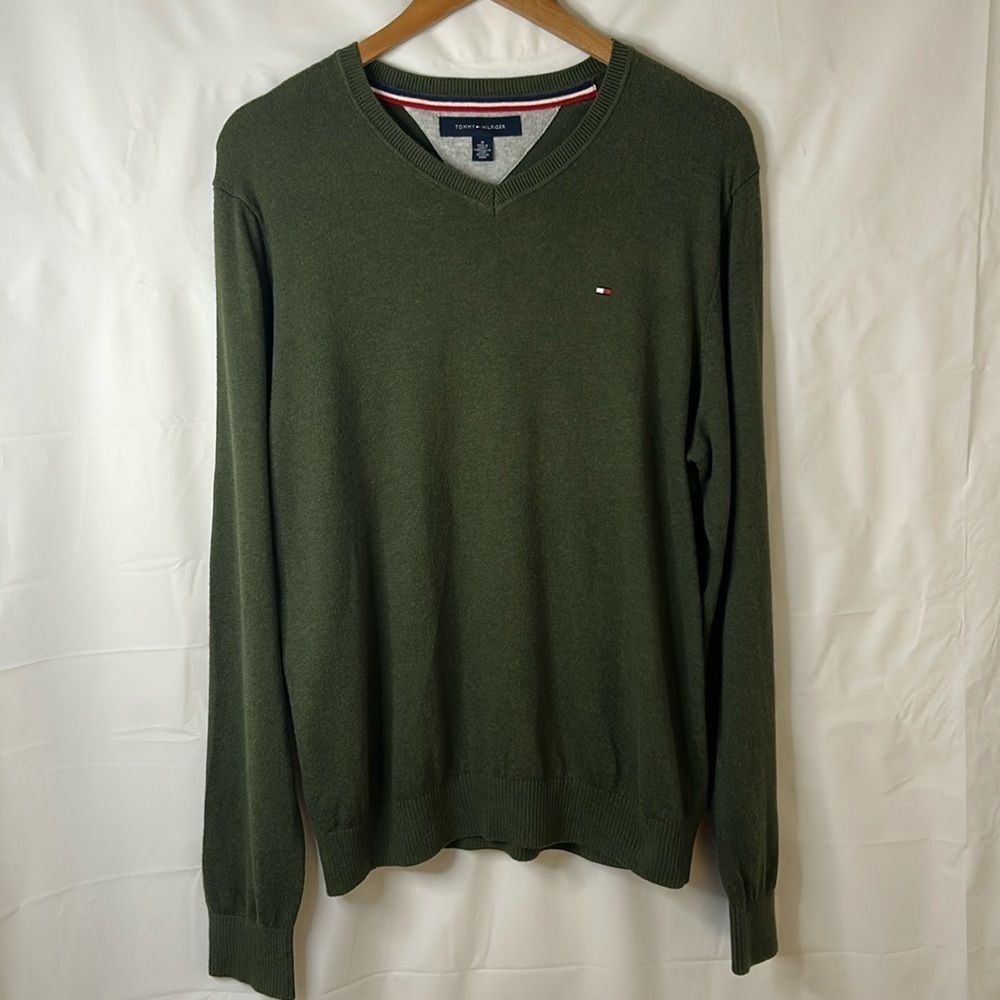 Tommy Hilfiger Men’s Olive Green V-Neck Knit Sweater Cotton Blend Size Medium